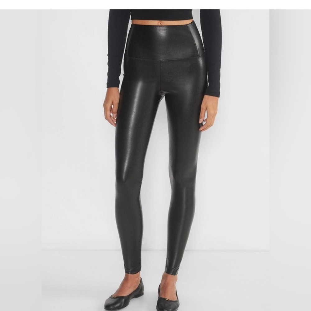 Wilfred free Daria vegan leather leggings